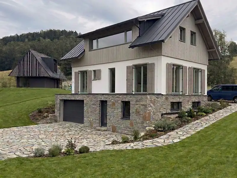 Prodej rodinného domu 310 m², pozemek 2377 m², Desná – náhled fotky 2