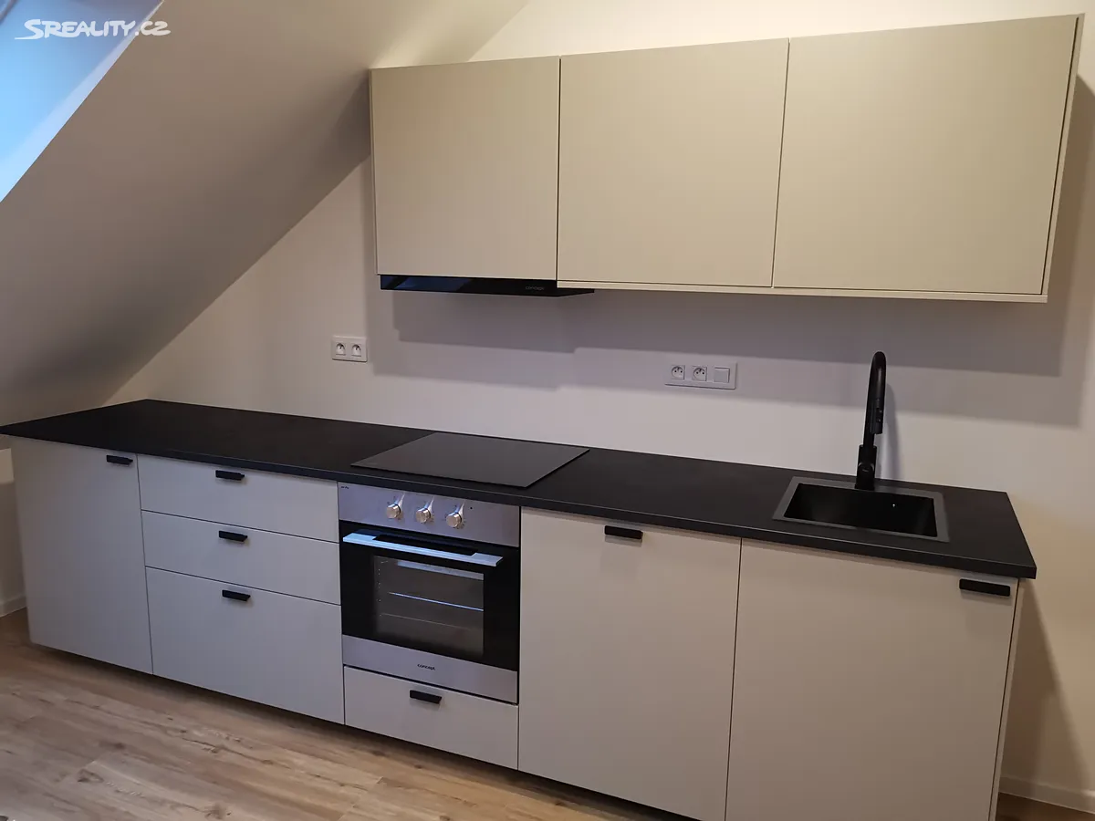 Pronájem bytu 1+kk 37 m², Kladno