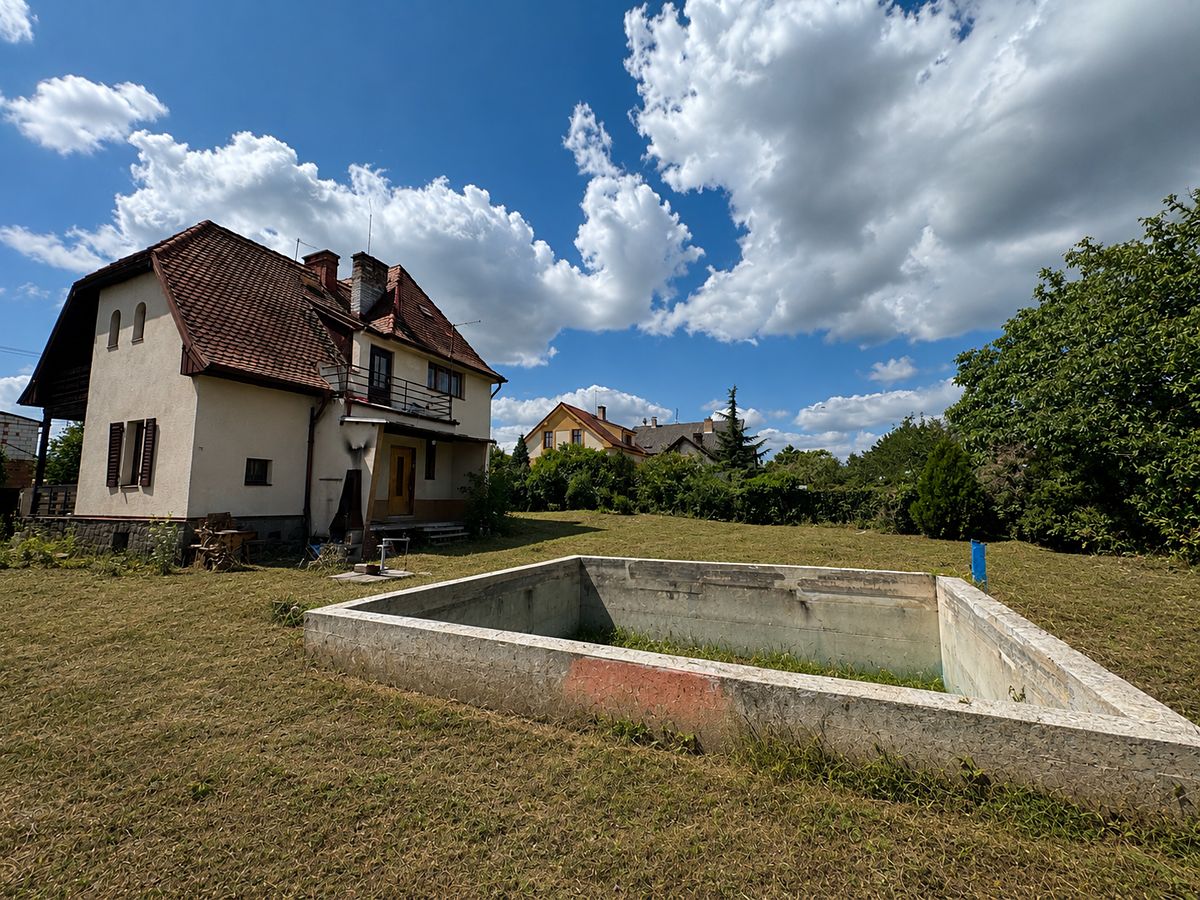 Prodej rodinného domu 195 m², pozemek 1027 m² – fotografie 3