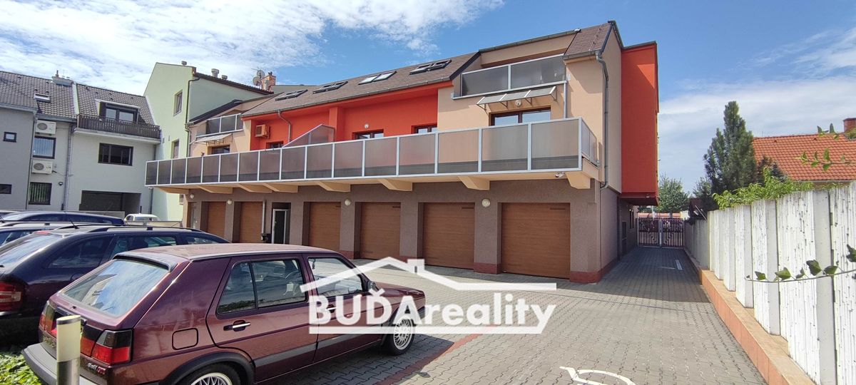Pronájem bytu 2+kk 65 m²