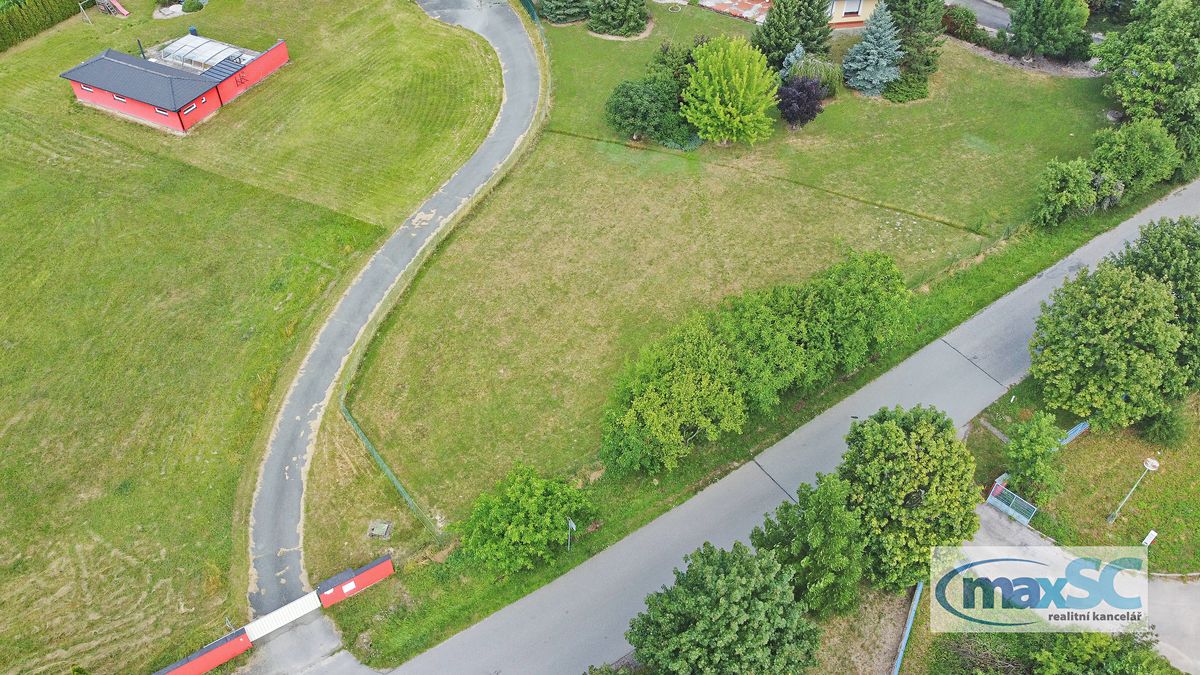 Prodej stavebního pozemku 976 m² – fotografie 4