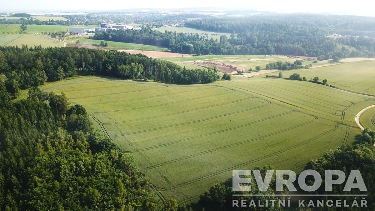 Prodej pole 53749 m²