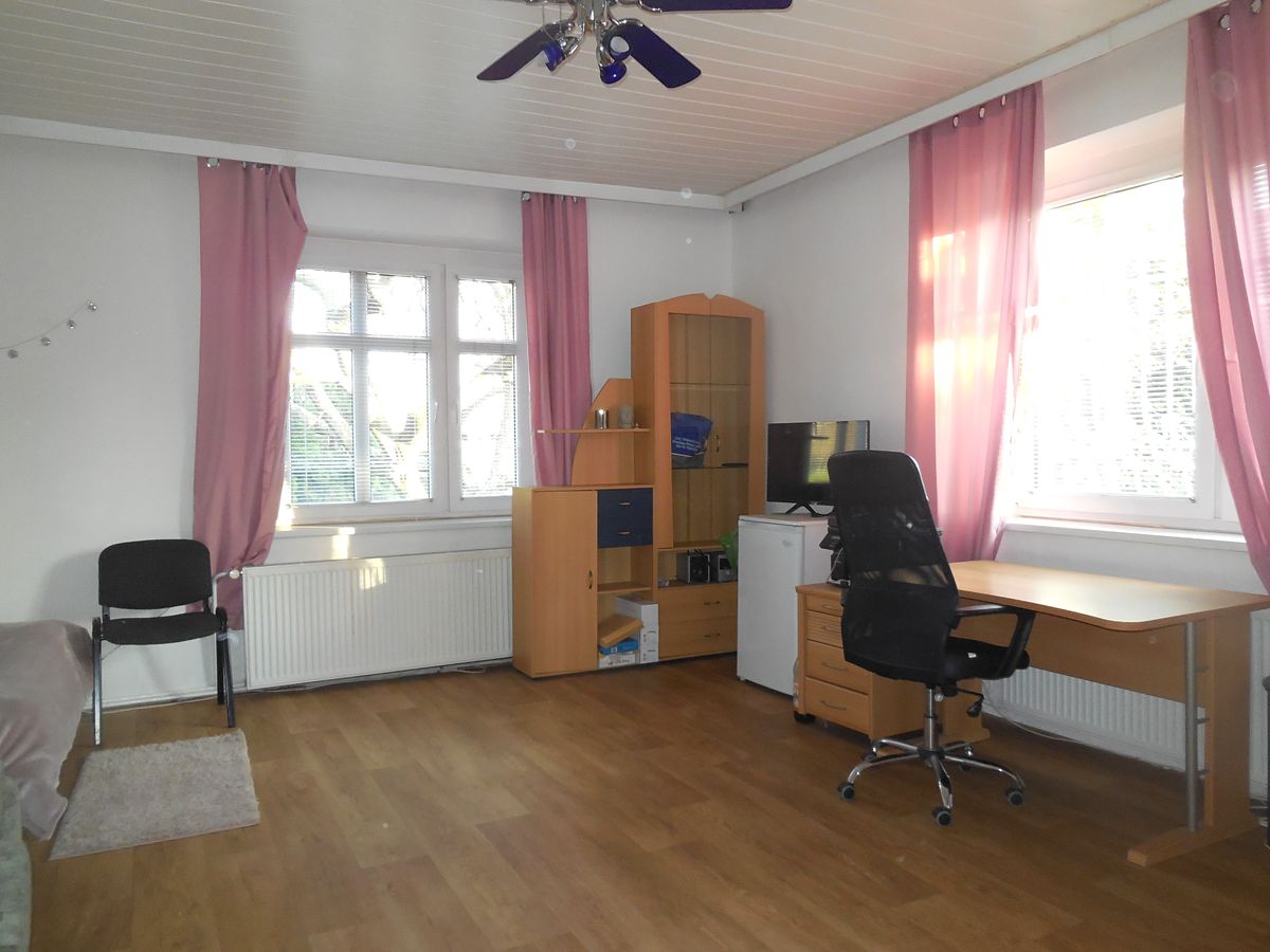 Pronájem bytu pokoje 36 m² – fotografie 4