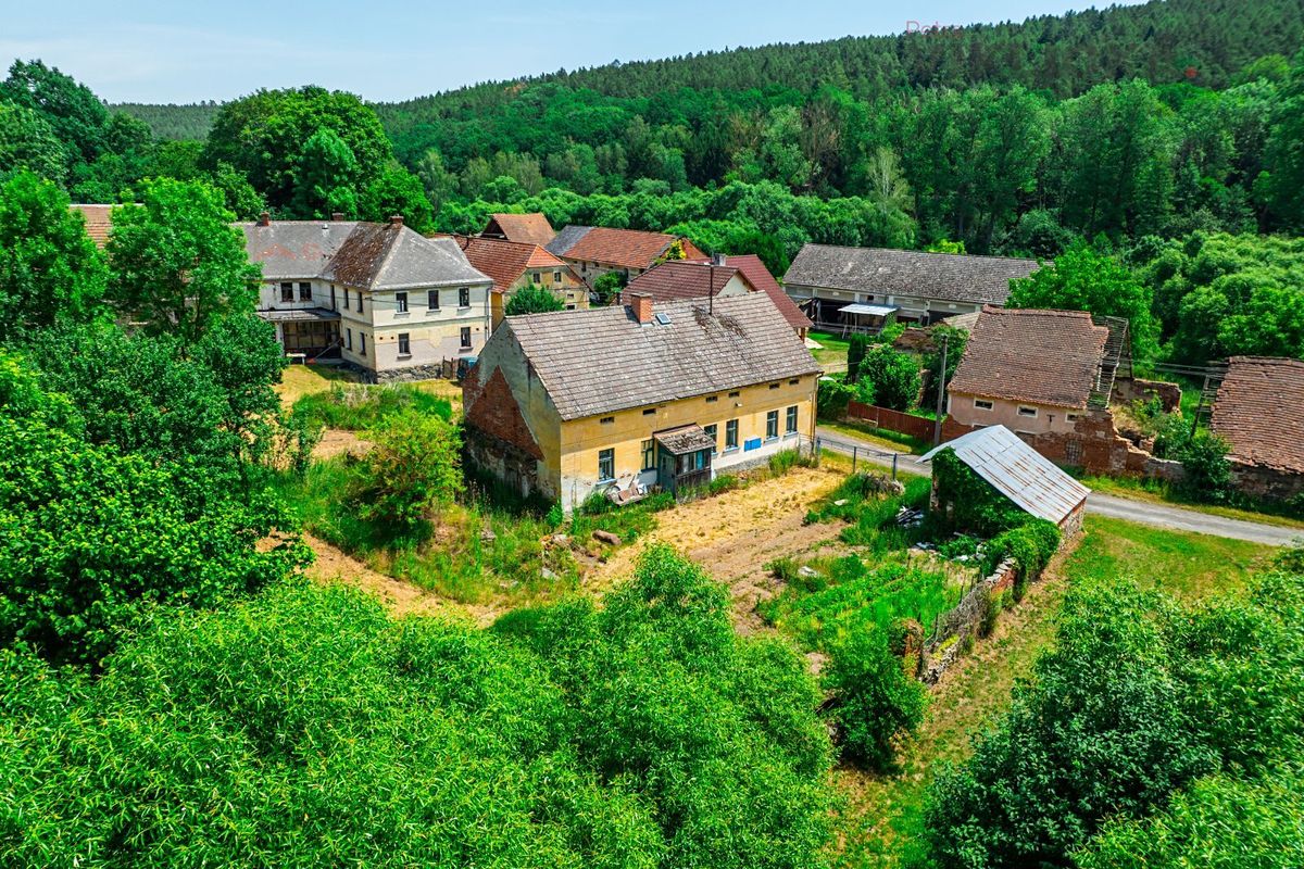 Prodej rodinného domu 150 m², pozemek 2979 m² – fotografie 2