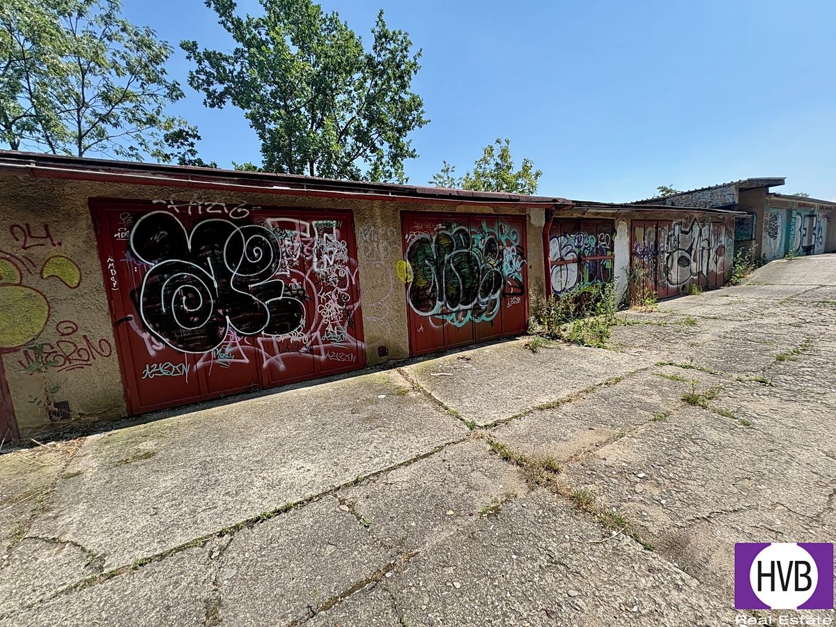 Prodej garáže 16 m² – fotografie 3