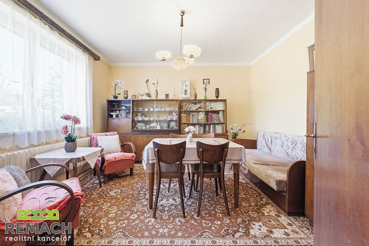Prodej rodinného domu 249 m², pozemek 4452 m² – fotografie 5