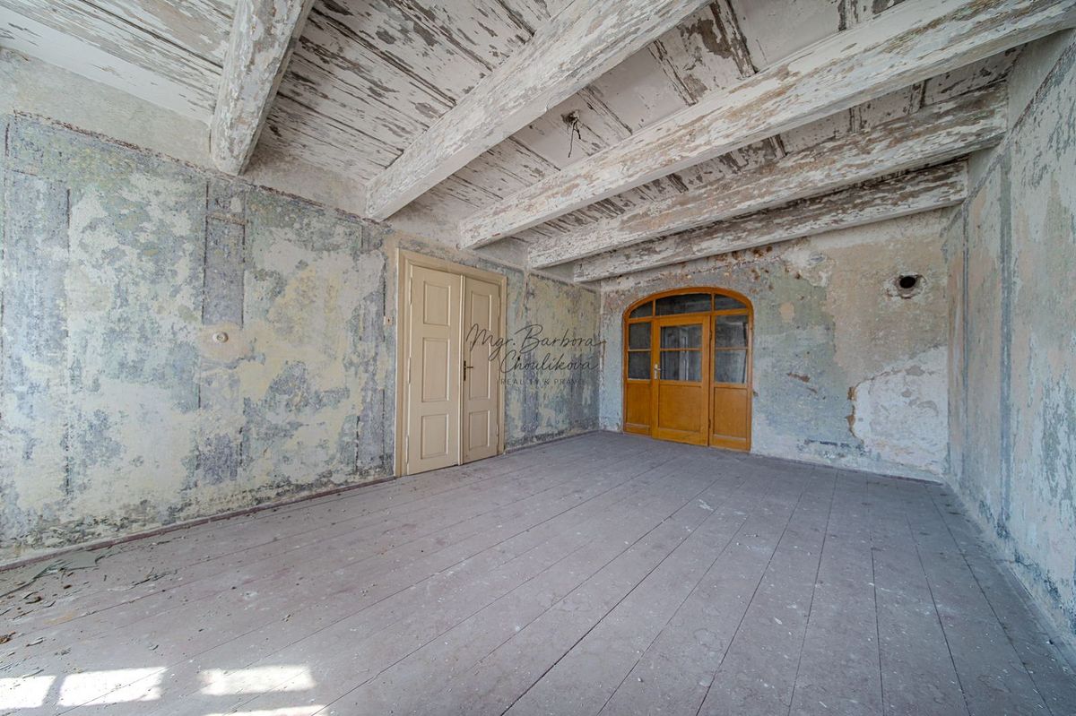 Prodej rodinného domu 352 m², pozemek 315 m² – fotografie 3