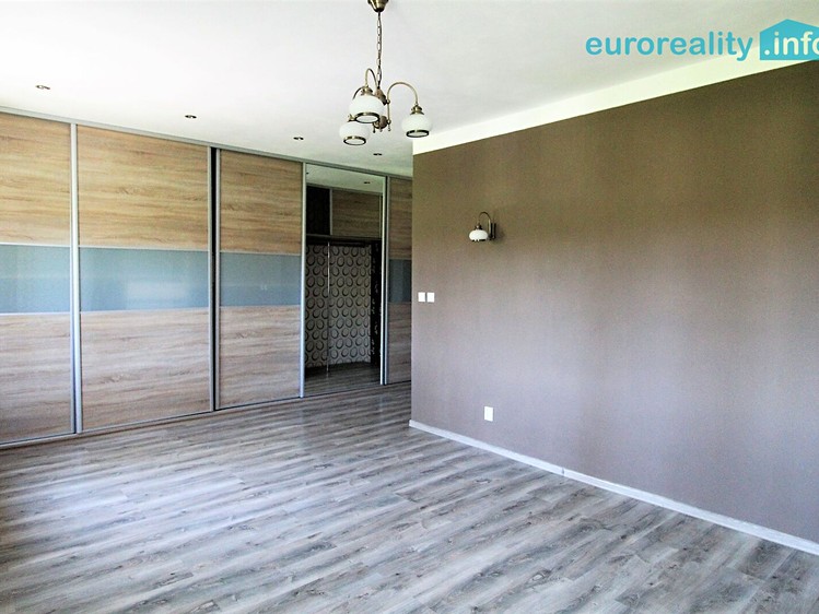 Prodej komerčního prostoru, 389 m² (5 z 31)