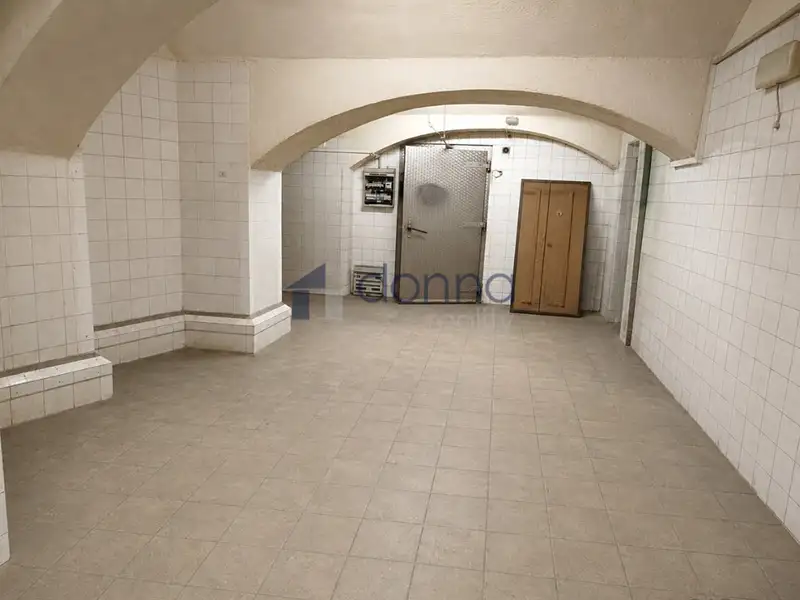 Pronájem skladového prostoru 220 m², Praha – náhled fotky 1