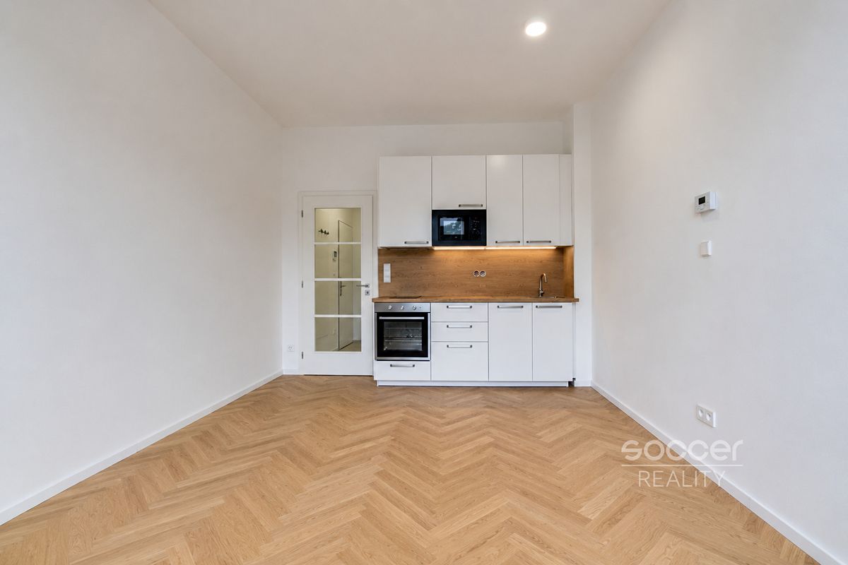 Pronájem bytu 1+kk 36 m²