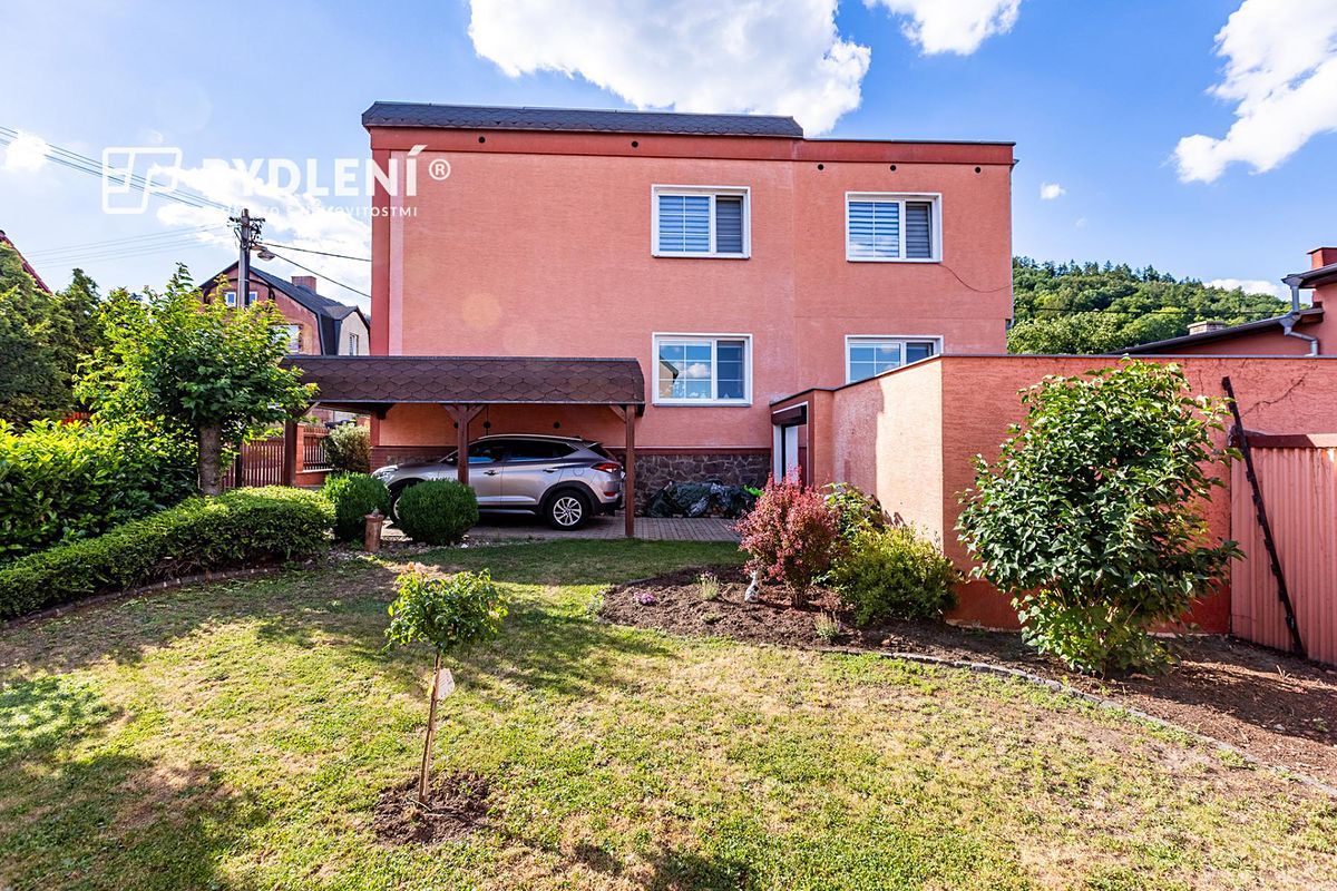 Prodej rodinného domu 317 m², pozemek 791 m² – fotografie 2