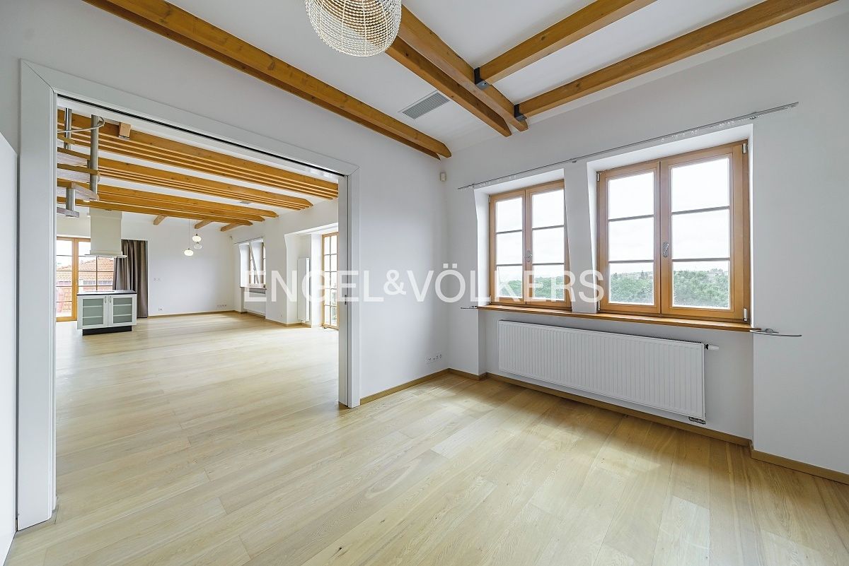 Pronájem bytu 4+kk 202 m² – fotografie 5