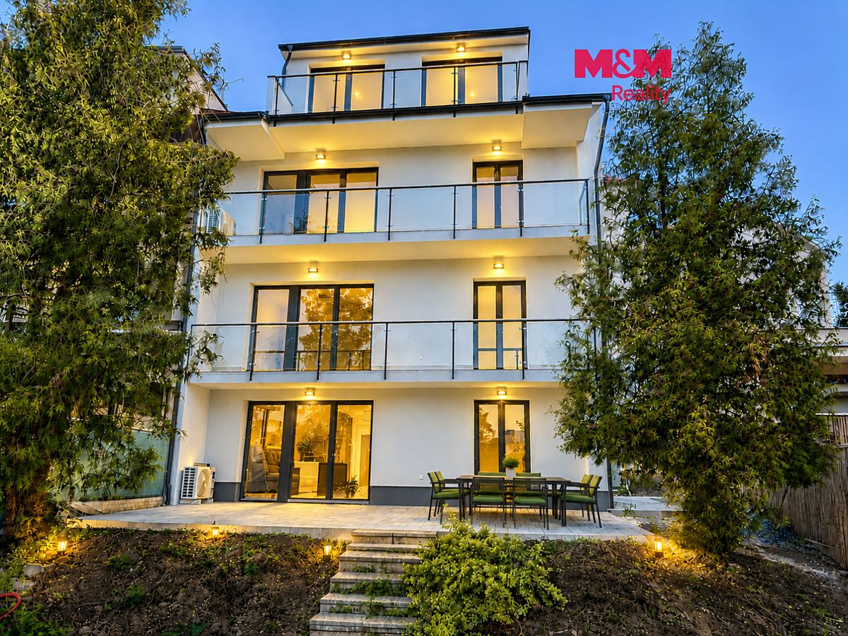 Pronájem bytu 4+kk 250 m²