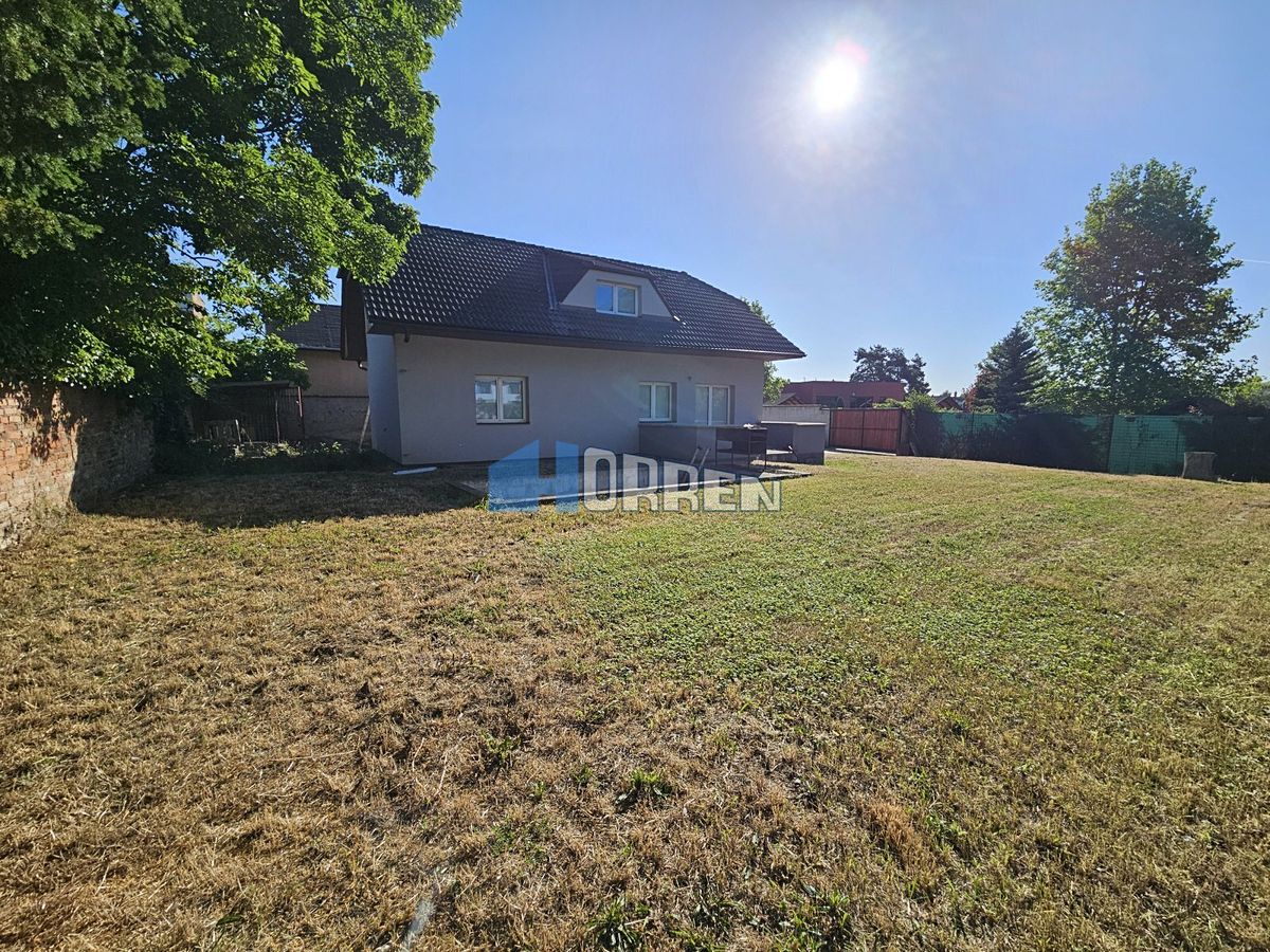 Prodej rodinného domu 151 m², pozemek 624 m² – fotografie 2