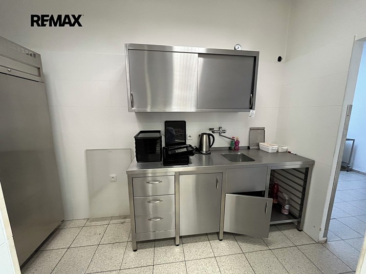 Комерційне приміщення в оренду, 224 м² (9 з 13)