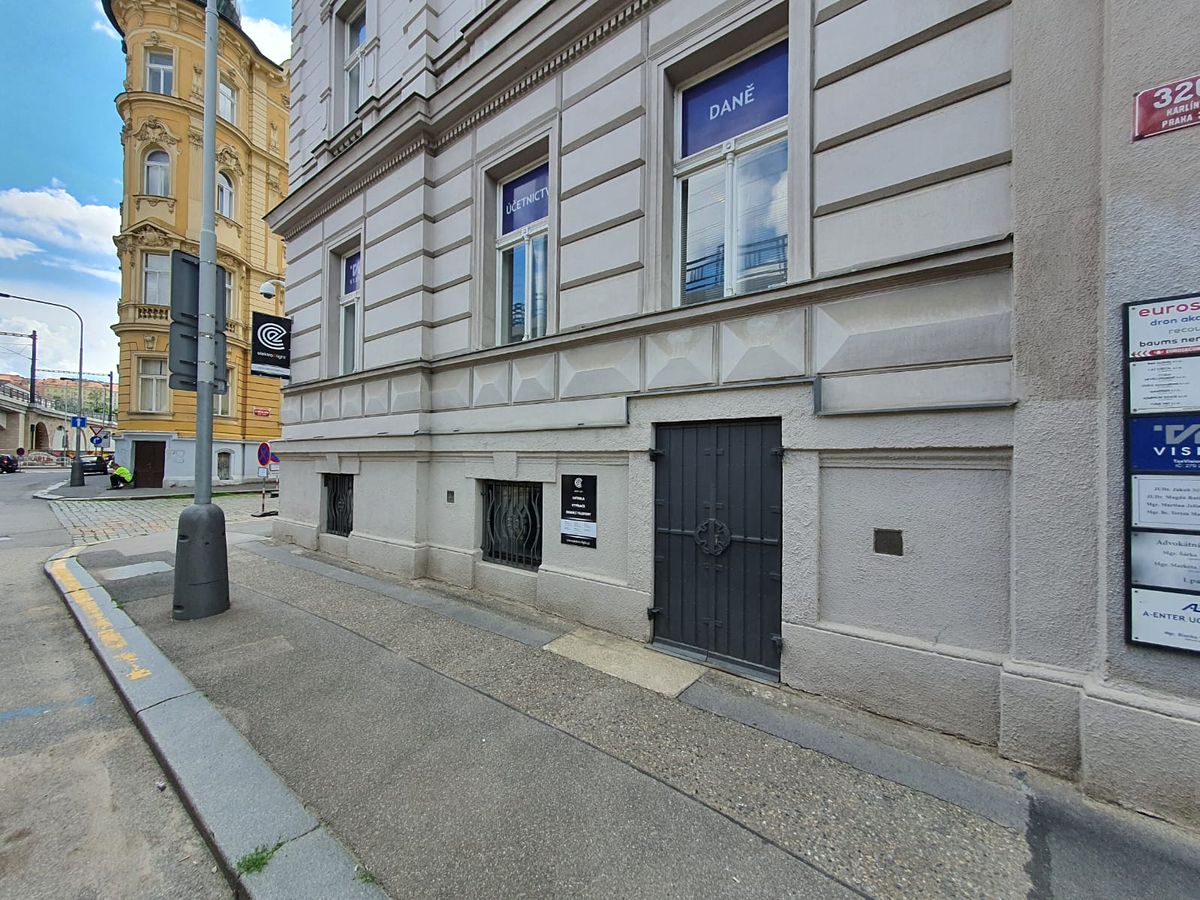 Pronájem obchodního prostoru 130 m² – fotografie 2