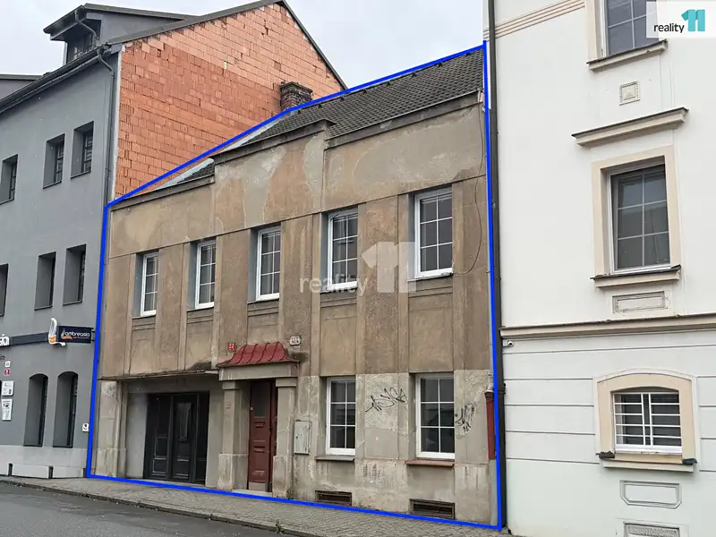 Prodej rodinného domu 200 m², pozemek 70 m², Plzeň – náhled fotky 1