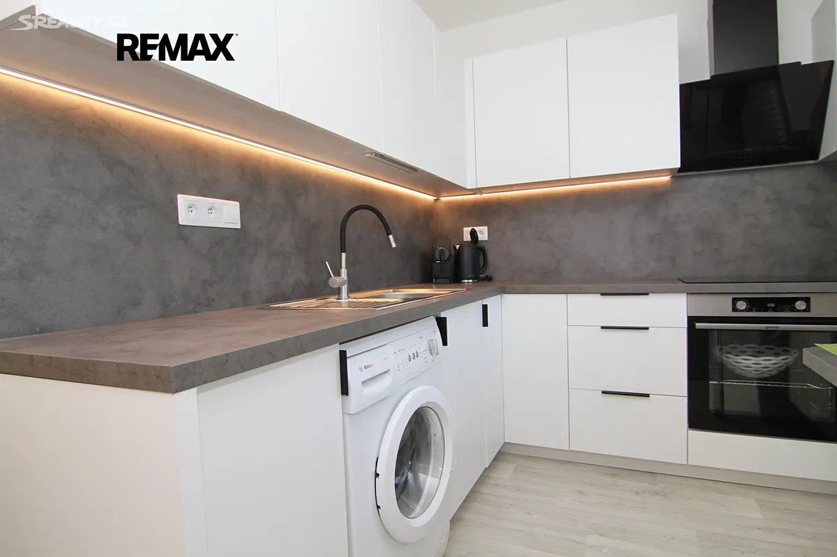 Pronájem bytu 2+1 56 m², Nová Role