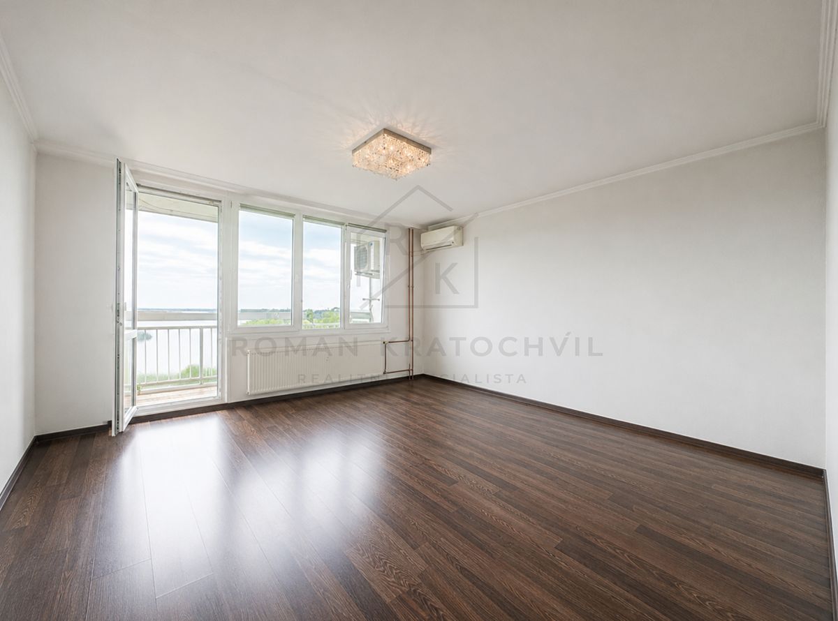 Pronájem bytu 3+kk 75 m² – fotografie 2