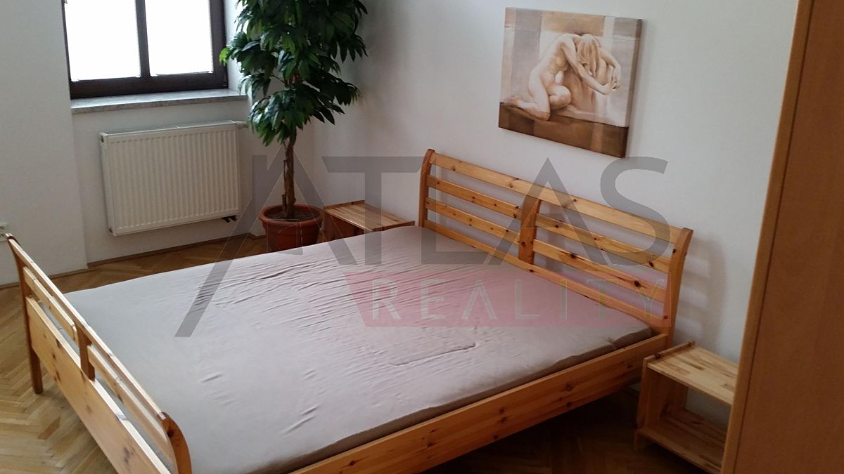 Pronájem bytu 2+kk 65 m² – fotografie 2