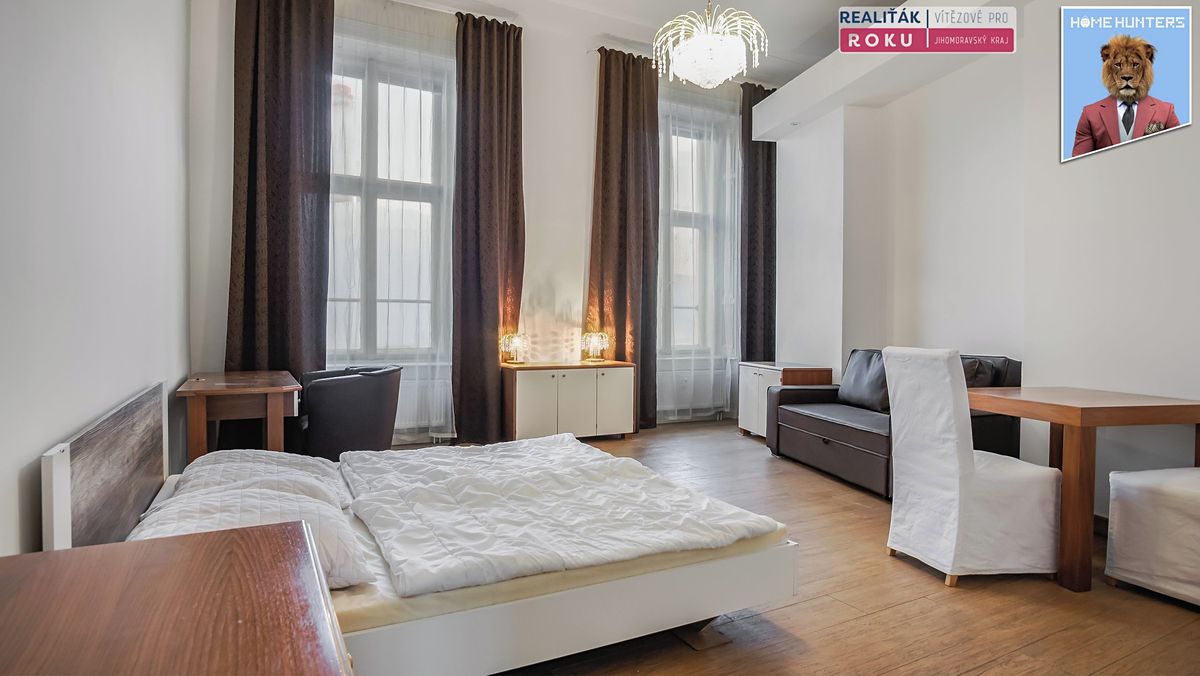 Pronájem bytu 1+kk 39 m²