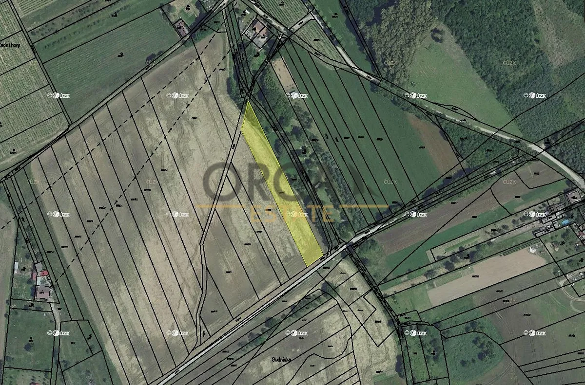 Prodej podílu 1/2 pole 1823 m²