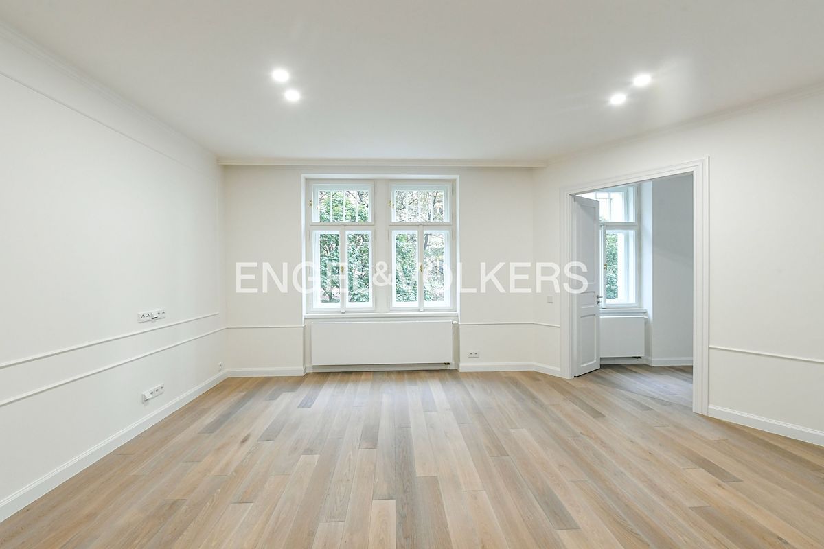 Pronájem bytu 4+kk 118 m² – fotografie 3