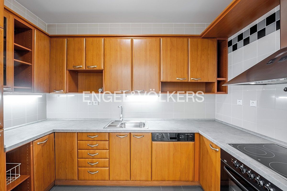 Pronájem bytu 5+1 156 m² – fotografie 2