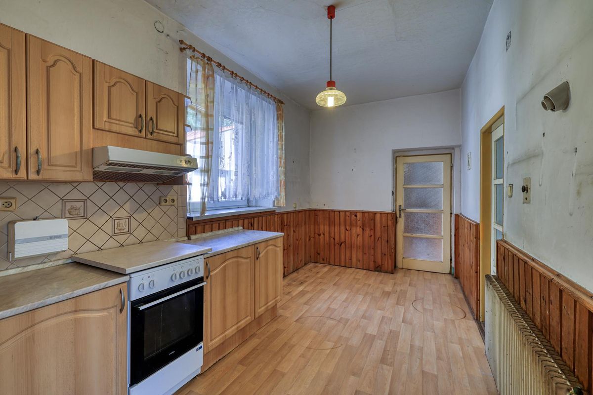 Prodej rodinného domu 95 m², pozemek 694 m² – fotografie 4