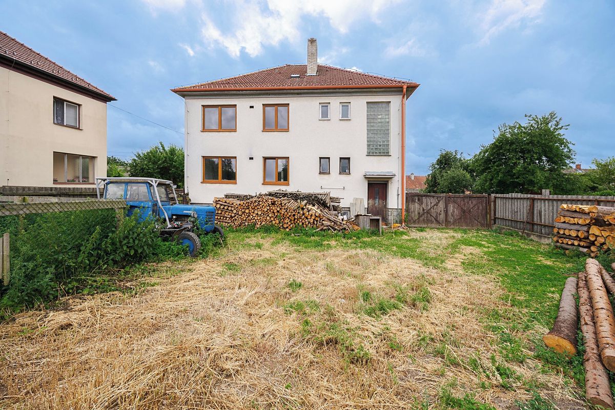Prodej rodinného domu 193 m², pozemek 662 m² – fotografie 5