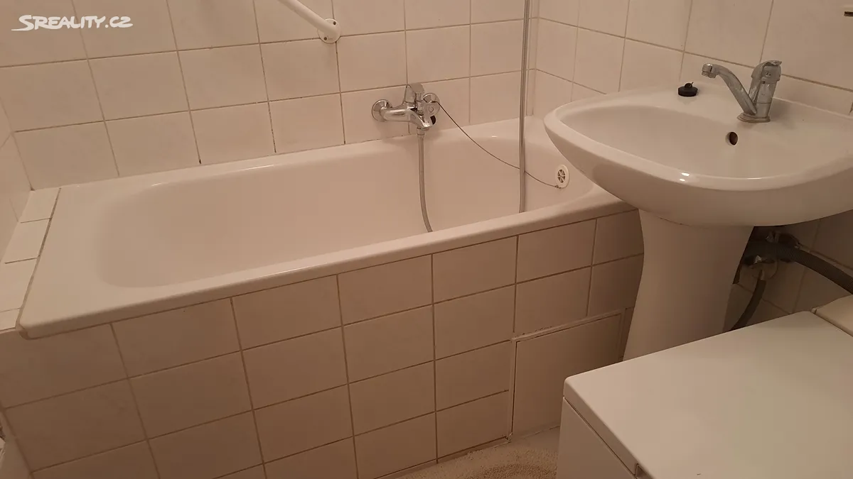 Pronájem bytu 2+1 65 m² – pohled 5