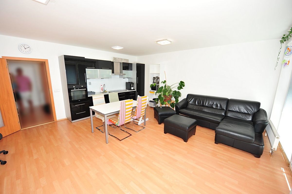 Pronájem bytu 3+kk 98 m²