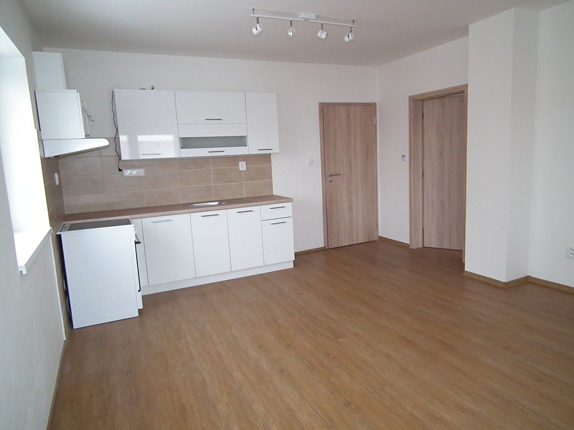 Pronájem bytu 2+kk 47 m² – fotografie 4