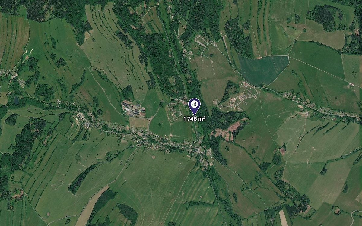 Prodej stavebního pozemku 1746 m² – fotografie 2