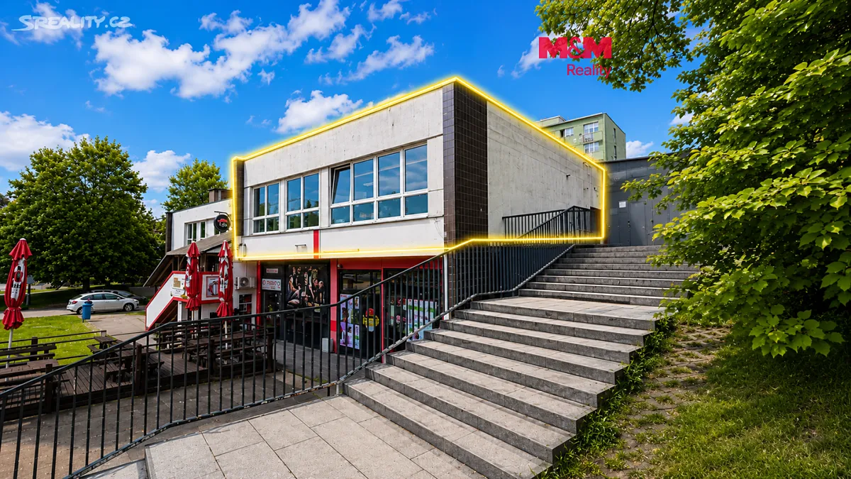 Pronájem obchodního prostoru 82 m², Louny