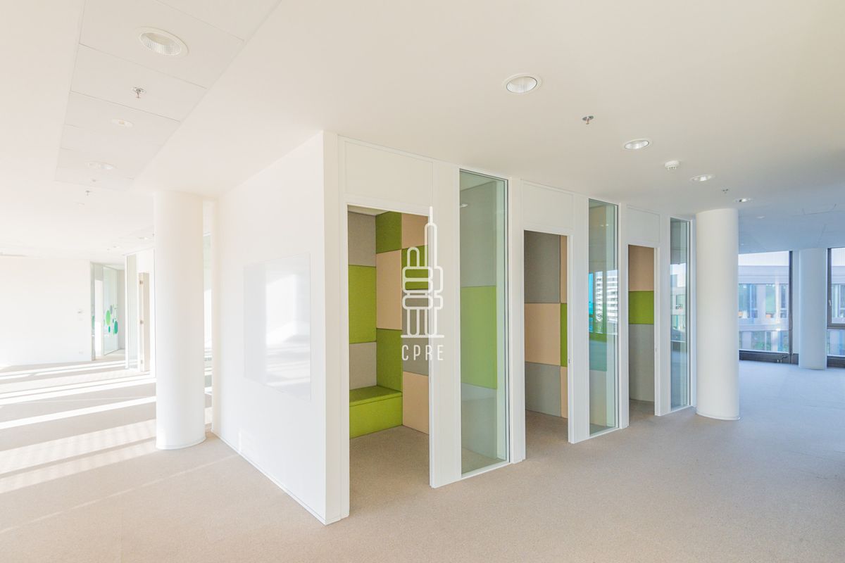 Pronájem kanceláře 265 m² – fotografie 4