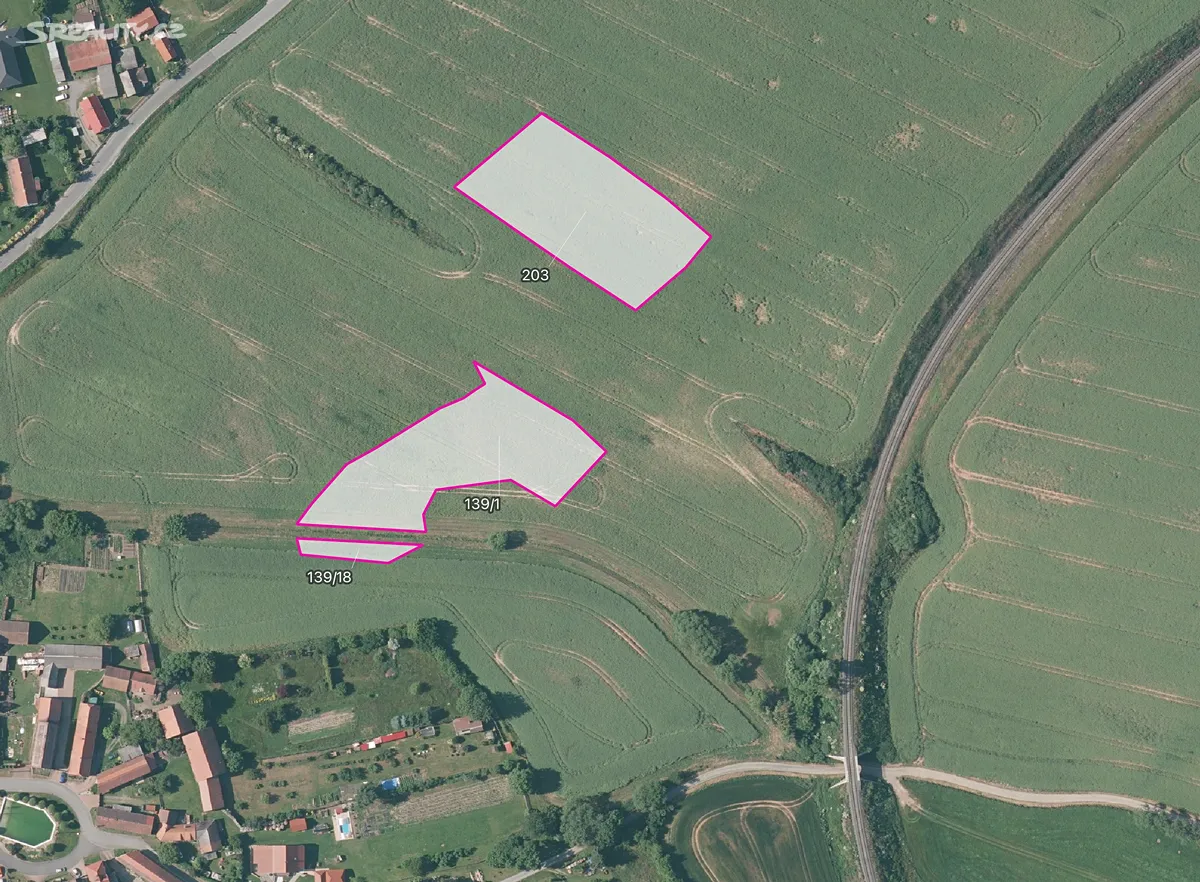 Prodej pole 11461 m², Mladotice