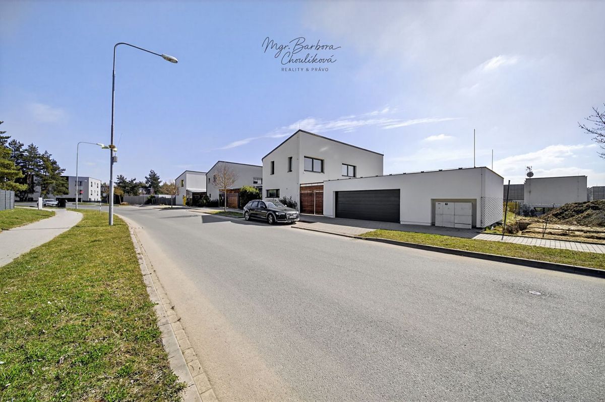 Prodej rodinného domu 134 m², pozemek 520 m² – fotografie 2
