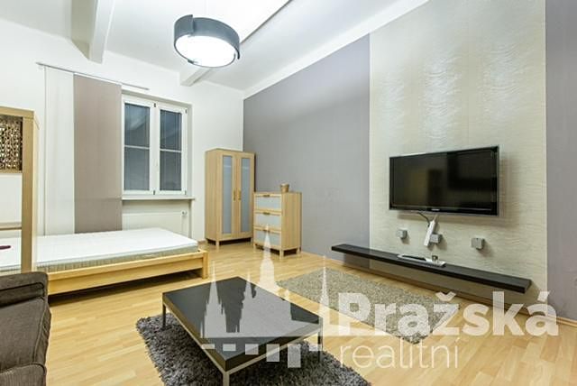 Pronájem bytu 1+1 50 m²