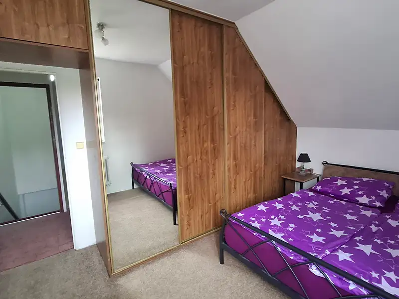 Prodej rodinného domu 120 m², pozemek 377 m², Stochov – náhled fotky 2