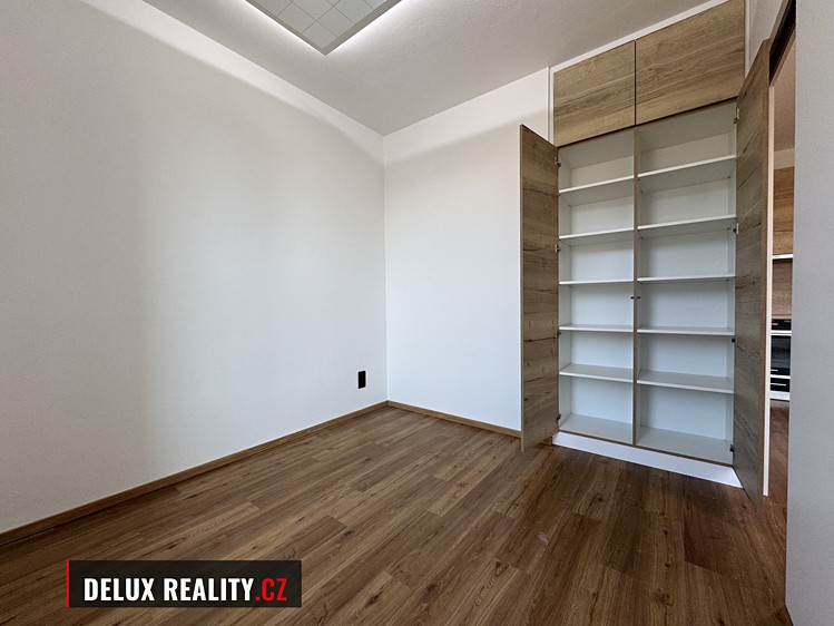 Prodej bytu 2+kk, 34 m² (12 z 18)