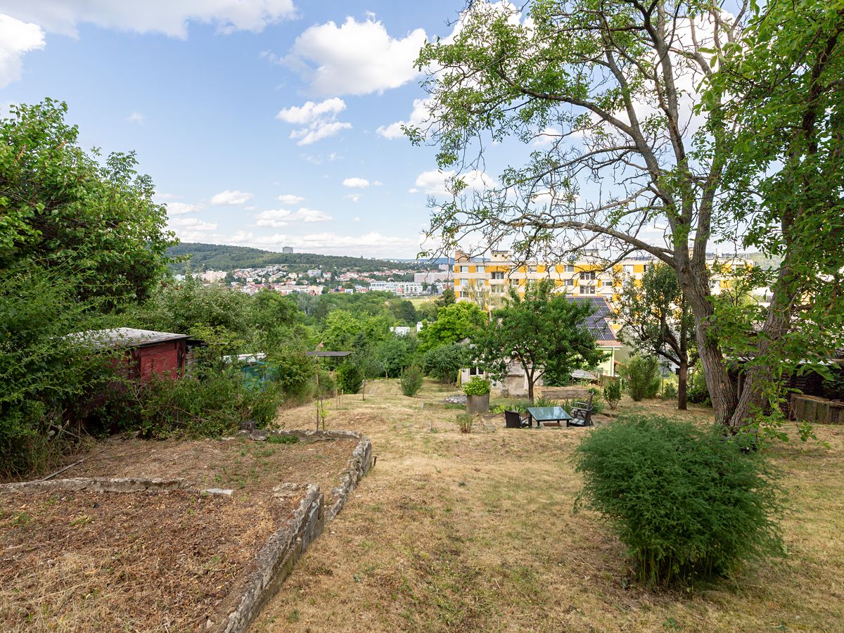 Prodej stavebního pozemku 1337 m², Brno – fotka 1 z 3