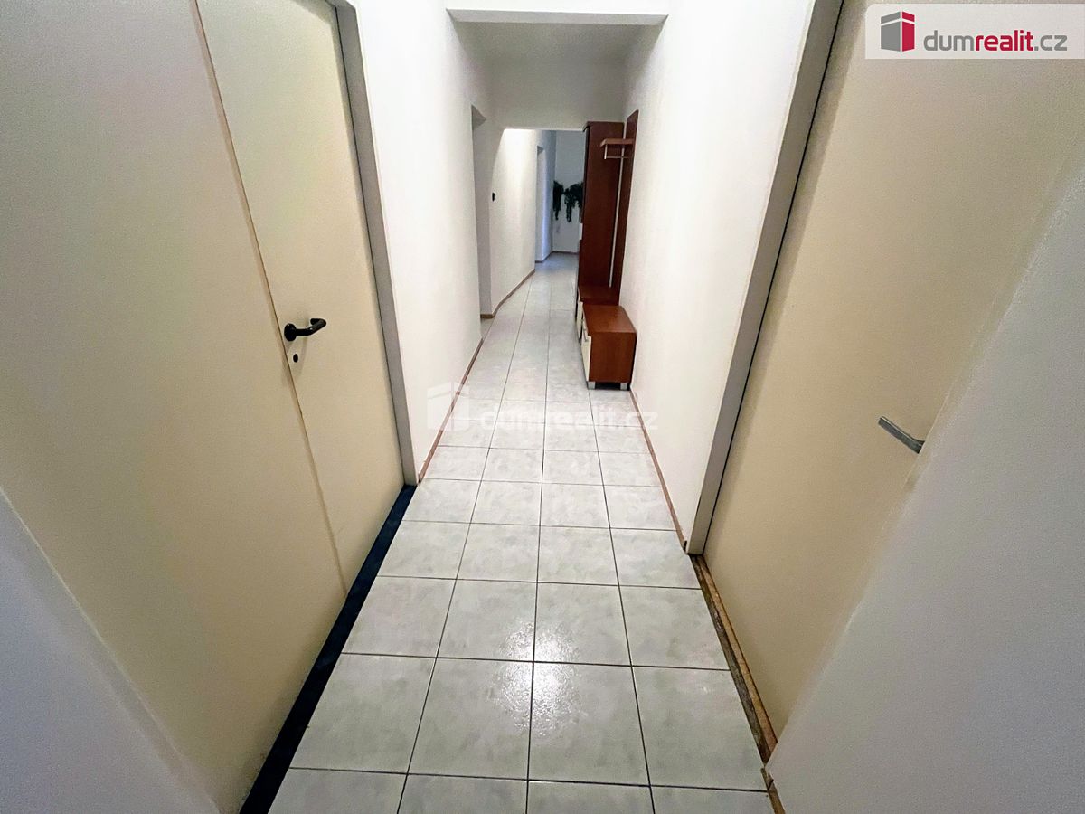 Pronájem obchodního prostoru 71 m² – fotografie 4