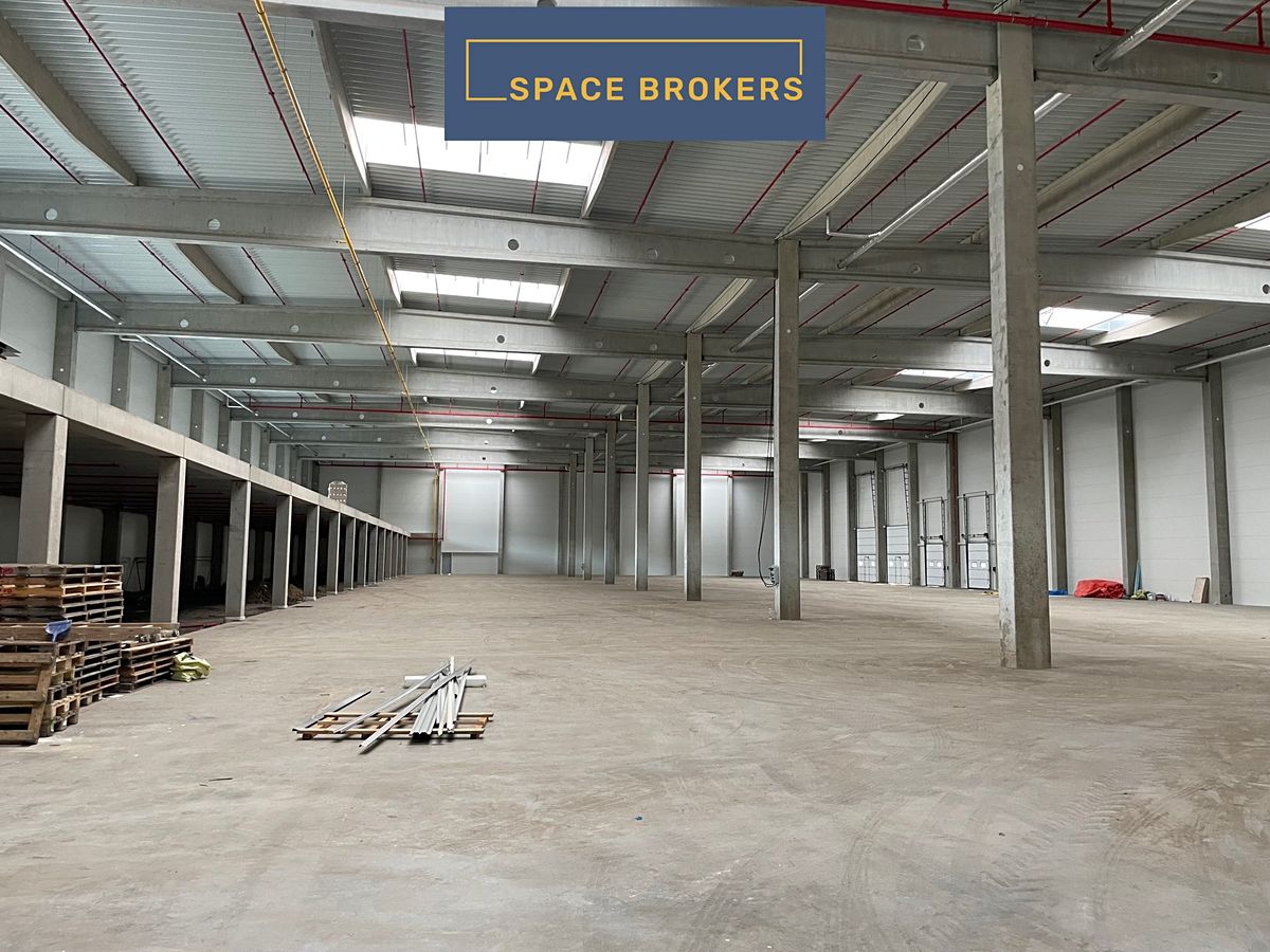 Pronájem skladového prostoru 1700 m² – fotografie 5