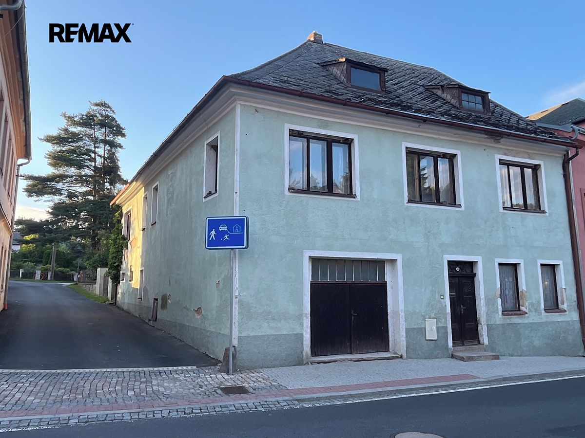 Prodej rodinného domu 250 m², pozemek 549 m²