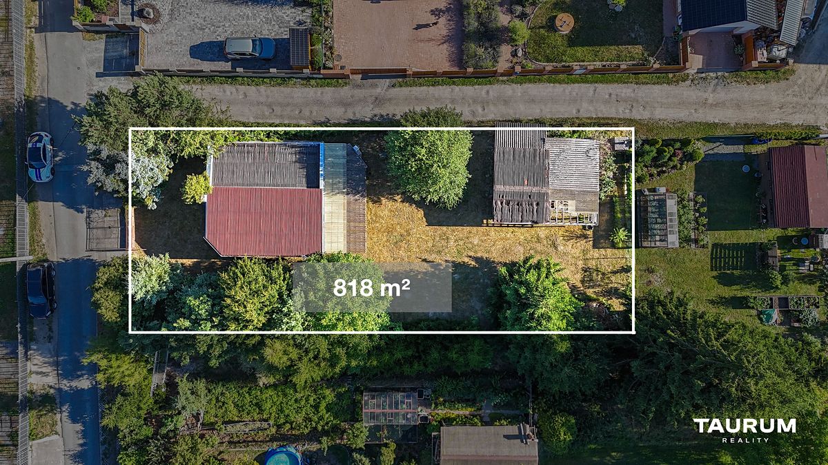 Prodej stavebního pozemku 818 m²