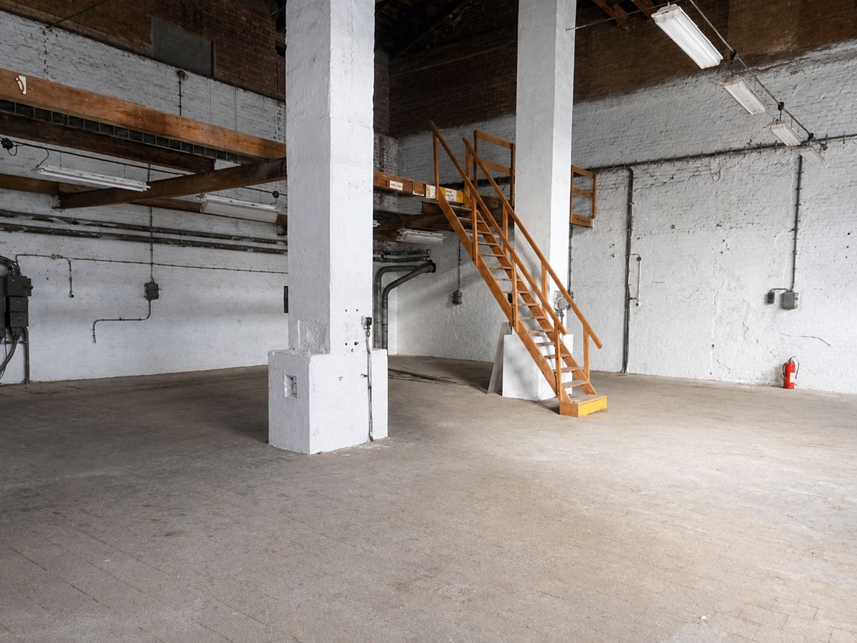 Pronájem skladového prostoru 396 m²