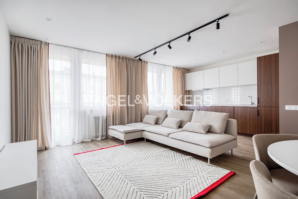 Pronájem bytu 2+kk 62 m² – fotografie 2