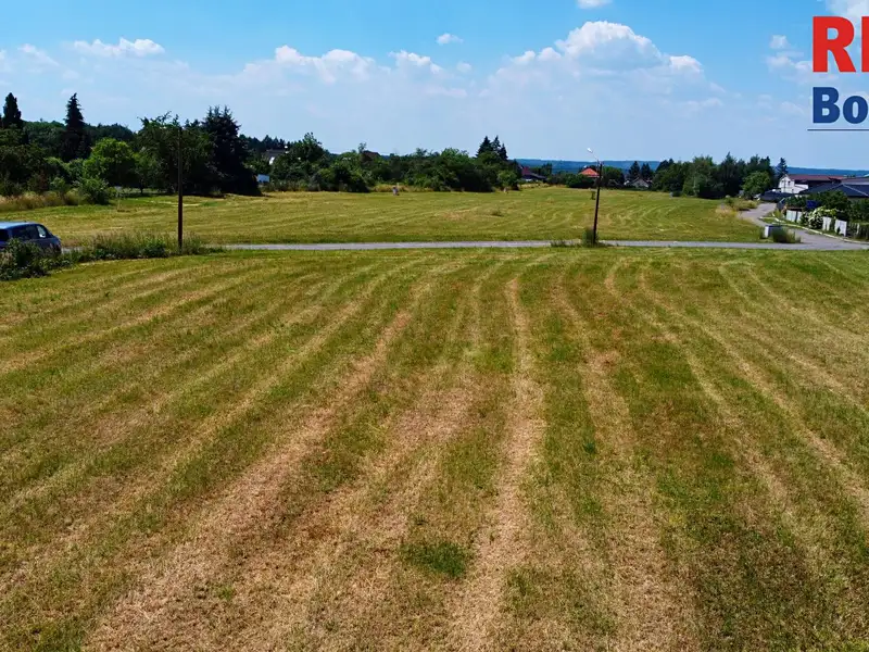 Prodej stavebního pozemku 953 m², Kostelec nad Černými lesy – náhled fotky 3