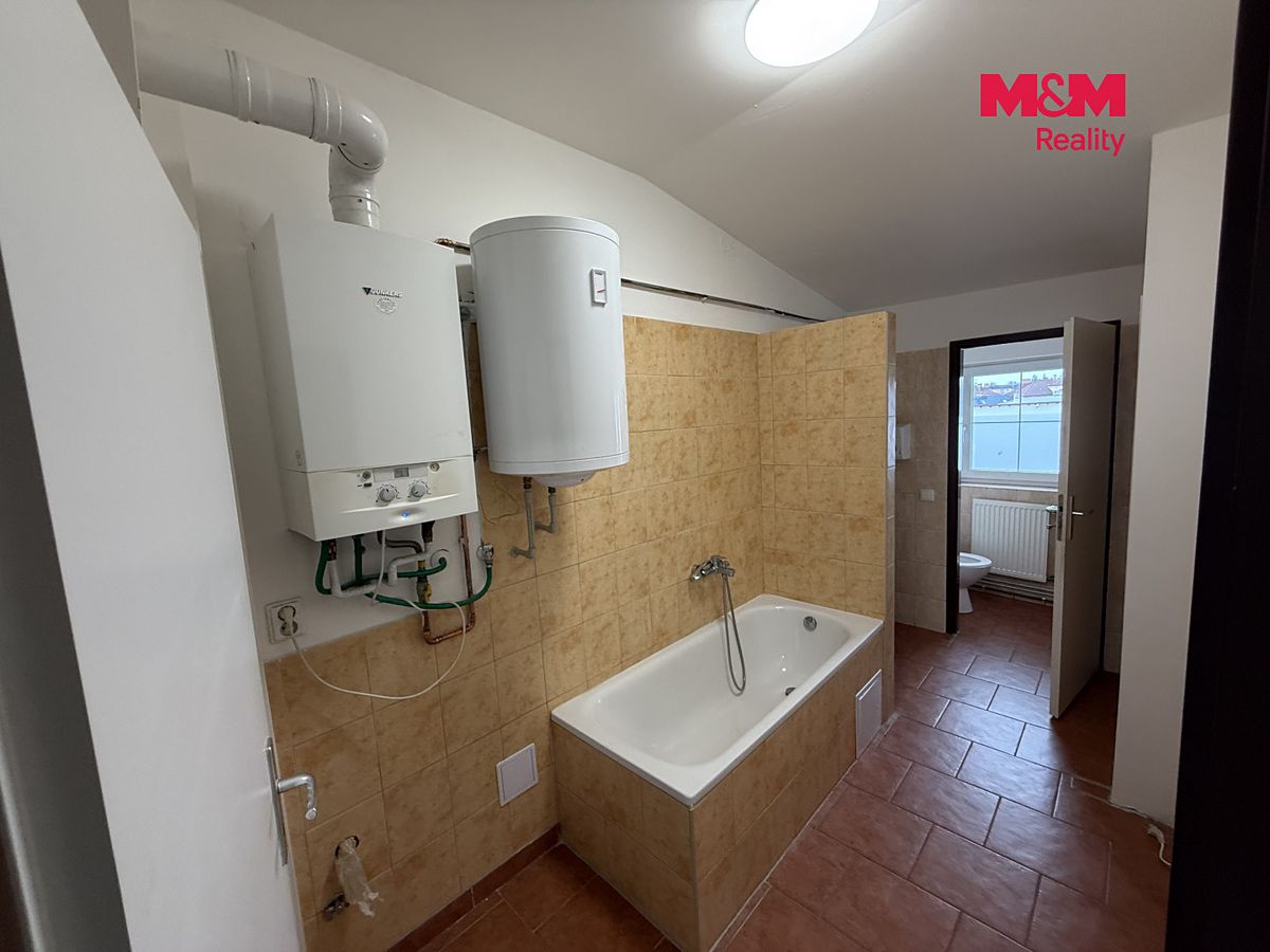Pronájem bytu 2+kk 40 m² – fotografie 4